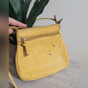 Fossil Vintage Butterfly Mustard Yellow Leather‎ Crossbody Purse Bag Boho